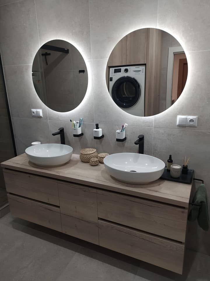 Badschrank in Grau-Eiche mit zwei Becken auf der Platte
